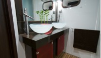 SEAZEN II Bathroom2